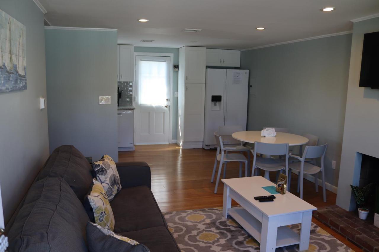 Seaside Serenity, Just A Block /0.1 Mile Away From The Beach Yarmouth Port Eksteriør bilde