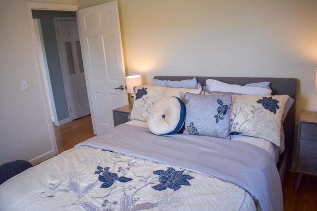 Seaside Serenity, Just A Block /0.1 Mile Away From The Beach Yarmouth Port Eksteriør bilde