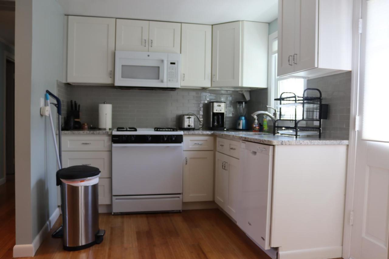 Seaside Serenity, Just A Block /0.1 Mile Away From The Beach Yarmouth Port Eksteriør bilde