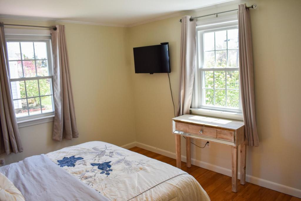 Seaside Serenity, Just A Block /0.1 Mile Away From The Beach Yarmouth Port Eksteriør bilde